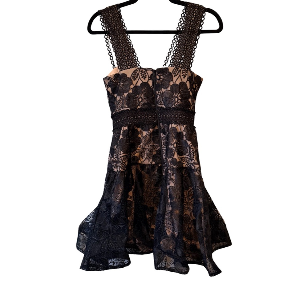 Blondie Nites Elegant Black and cream floral‎ Lace fit & flare, Mini Dress NWOT - Picture 3 of 9